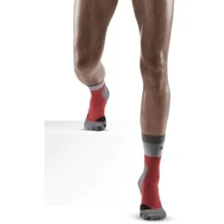 CEP Hiking Light Merino Mid Cut Compressiesokken Dames - Berry/grey -Sportwinkel cep hiking light merino mid cut compression socks women berry grey 1 1555611