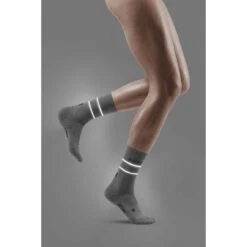 CEP Reflective Mid Cut Compressiesokken Dames - Grijs -Sportwinkel cep reflective mid cut compression socks women grey 24 1553042