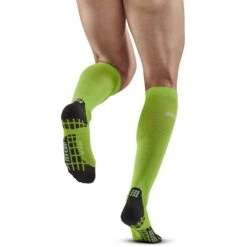 CEP Run Ultralight Compressiesokken - Flash Green/black -Sportwinkel cep run ultralight compression socks flash green black 22 1553232