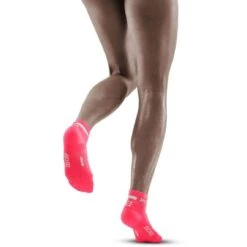 CEP The Run Low Cut Compressiesokken V4 Dames - Roze -Sportwinkel cep the run low cut compression socks v4 women pink 2 1553611