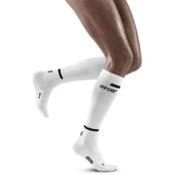 CEP The Run Tall Compressiesokken V4 Dames - Wit -Sportwinkel cep the run tall compression socks v4 women white 5 1553913