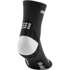 CEP Ultralight Short Compressiesokken Dames - Black/light Grey -Sportwinkel cep ultralight compression short socks for men black light grey 2 1018789 1