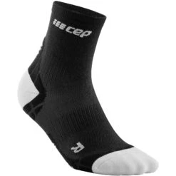 CEP Ultralight Short Compressiesokken Dames - Black/light Grey -Sportwinkel cep ultralight compression short socks for men black light grey 4 1018791 1