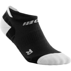 CEP Ultralight No Show Compressiesokken - Black/light Grey -Sportwinkel cep ultralight no show compression socks black light grey 4 1114626