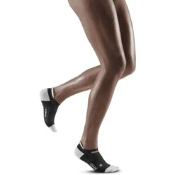CEP Ultralight No Show Compressiesokken Dames - Black/light Grey -Sportwinkel cep ultralight no show compression socks women black light grey 1 1554404