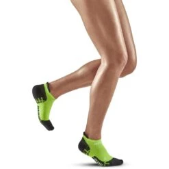 CEP Ultralight No Show Compressiesokken Dames - Flash Green/black -Sportwinkel cep ultralight no show compression socks women flash green black 1 1554410