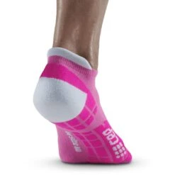 CEP Ultralight No Show Compressiesokken Dames - Pink/light Grey 14 CEP Ultralight No Show Compressiesokken Dames - Pink/light Grey -Sportwinkel cep ultralight no show compression socks women pink light grey 3 1554417