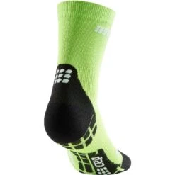 CEP Ultralight Short Compressiesokken Dames - Flash Green/black -Sportwinkel cep ultralight short compression socks women flash green black 1 1390248