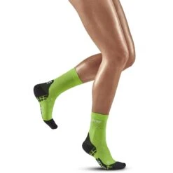 CEP Ultralight Short Compressiesokken Dames - Flash Green/black -Sportwinkel cep ultralight short compression socks women flash green black 2 1554430
