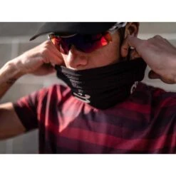 Compressport 3D Thermo Ultralight Ronde Sjaal - Zwart -Sportwinkel compressport 3d thermo ultralight headtube black 1 1455348