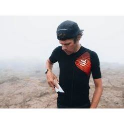 Compressport 5 Panel Light Pet - Zwart -Sportwinkel compressport 5 panel light cap black 4 1455390