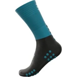 Compressport Mid Compressiesokken - Mosaic Blue/black 18 Compressport Mid Compressiesokken - Mosaic Blue/black -Sportwinkel compressport mid compression socks mosaic blue black 1 1499239