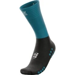 Compressport Mid Compressiesokken - Mosaic Blue/black 17 Compressport Mid Compressiesokken - Mosaic Blue/black -Sportwinkel compressport mid compression socks mosaic blue black 2 1499240