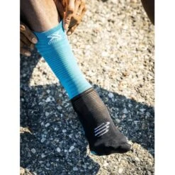 Compressport Mid Compressiesokken - Mosaic Blue/black 23 Compressport Mid Compressiesokken - Mosaic Blue/black -Sportwinkel compressport mid compression socks mosaic blue black 3 1558783