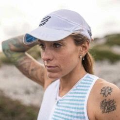 Compressport Pro Racing Pet - Wit -Sportwinkel compressport pro racing cap white 3 826739