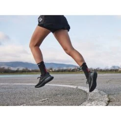 Compressport Pro Racing Compressiesokken V4.0 Run High - Zwart/rood -Sportwinkel compressport pro racing compression socks v4 1452959