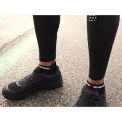 Compressport Pro Racing Compressiesokken V4.0 Run Low - Zwart/rood -Sportwinkel compressport pro racing compression socks v4 1453045