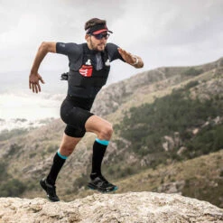 Compressport R2 Oxygen Kuitcompressoren - Zwart -Sportwinkel compressport r2 oxygen calf sleeves black 2 827293