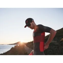 Compressport Racing Trucker Pet - Zwart/rood 20 Compressport Racing Trucker Pet - Zwart/rood -Sportwinkel compressport racing trucker cap black red 2 1453473