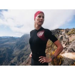 Compressport Trail Postural Dames Shirt Met Korte Mouwen - Black/persian Red -Sportwinkel compressport trail postural short sleeve top women black persian red 2 1454929