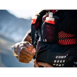 Compressport UltRun S Pack Evo 10L Drinkrugzak - Zwart -Sportwinkel compressport ultrun s pack evo 10l hydration backpack black 35 1455223