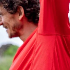 Inov-8 Base Elite Hardloopshirt Met Lange Mouwen - Rood -Sportwinkel inov 8 base elite longsleeve running shirt red 9 1337957