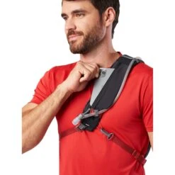 Nathan Sports Run Sling 8L Hardlooprugzak - Black/Ribbon Red -Sportwinkel nathan sports limitless 8l running backpack black ribbon red 10 10 1431545