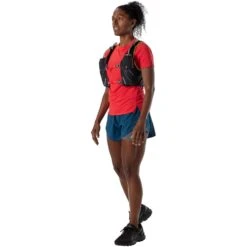 Nathan Sports Pinnacle 4L Women's Hydration Pack - Black / Hibiscus -Sportwinkel nathan sports pinnacle series vapor 4l hydration race vest black hibiscus woman 7 1173859