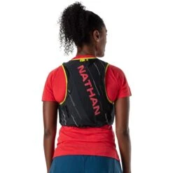 Nathan Sports Pinnacle 4L Women's Hydration Pack - Black / Hibiscus -Sportwinkel nathan sports pinnacle series vapor 4l hydration race vest black hibiscus woman 8 1173860
