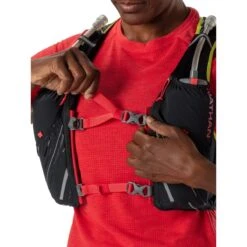 Nathan Sports Pinnacle 4L Women's Hydration Pack - Black / Hibiscus -Sportwinkel nathan sports pinnacle series vapor 4l hydration race vest black hibiscus woman 9 1173861