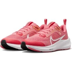 Nike Air Zoom Pegasus 40 Hardloopschoenen Kinderen - Coral Chalk/white-citron Pulse-sea Coral DX2498-600 -Sportwinkel nike air zoom pegasus 40 kids road running shoe coral chalk white citron pulse sea coral dx2498 600 5 1476662