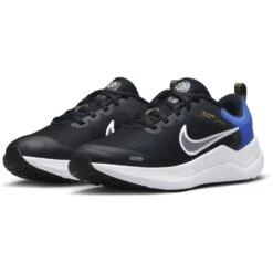 Nike Downshifter 12 Hardloopschoenen Kinderen - Black/white-racer Blue-laser Orange DM4194-006 -Sportwinkel nike downshifter 12 big kids road running shoes black white racer blue laser orange dm4194 006 1 1415734