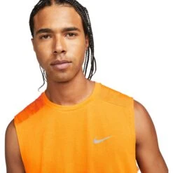 Nike Dri-FIT Run Division Rise 365 Hardloopshirt Heren - Vivid Orange/reflective Silver DX0851-836 -Sportwinkel nike dri fit run division rise 365 mens running tank vivid orange reflective silver dx0851 836 4 1478899