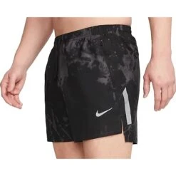 Nike Dri-FIT Run Division Stride Korte Broek Heren - Black/reflective Silver DV9272-010 -Sportwinkel nike dri fit run division stride mens shorts black reflective silver dv9272 010 6 1415532