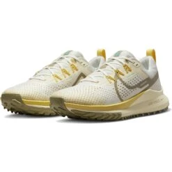 Nike Pegasus Trail 4 Trailrunning Schoenen Dames - Phantom/neutral Olive-saturn Gold FJ4732-001 -Sportwinkel nike pegasus trail 4 womens trail running shoes phantom neutral olive saturn gold fj4732 001 1 1478670