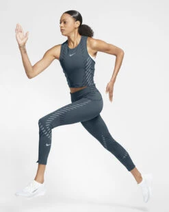 Nike Runway Hardlooptop Dames - Ash Green/reflective Silver CU3222-058 -Sportwinkel nike runway damen laufoberteil ash green reflective silver3 881581