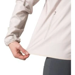 Odlo Essentials Light Reflecterend Hardloopjack Heren - Silver Cloud 8 Odlo Essentials Light Reflecterend Hardloopjack Heren - Silver Cloud -Sportwinkel odlo mens essentials light reflective running jacket silver cloud 4 1506944