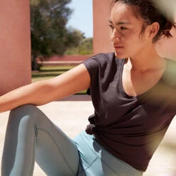 On Running On Active-T Flow Women T-Shirt - Pebble 11 On Running On Active-T Flow Women T-Shirt - Pebble -Sportwinkel on running active t flow women t shirt pebble 07 858447