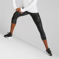 Puma Run Favorite Reg Rise AOP 3/4 Tight Dames - Puma Black-Aop -Sportwinkel puma run favorite reg rise aop womens 3 4 tights puma black aop 1 1389960