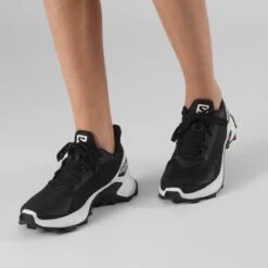 Salomon Alphacross Blast Junior Trail Running Shoes Kids - Black/white/black -Sportwinkel salomon alphacross blast junior trail running shoe black wht black 04 844844