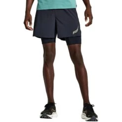 Saucony Pinnacle 5" 2-in-1 Shorts - Zwart