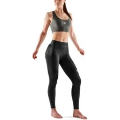 SKINS 3-Series Dames Pocket Long Tights - Zwart -Sportwinkel skins 3 series women pkt long tight 5 1494913