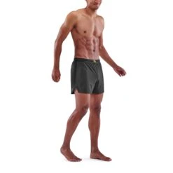 SKINS 3-Series 4" Hardloopshort - Zwart -Sportwinkel skins activewear men 3 series run shorts black 4 892242