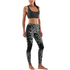SKINS Compression 5-Series 7/8 Tights Dames - Animal Black -Sportwinkel skins compression 5 series womens 7 8 long tights animal black 3 1068382