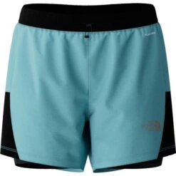 The North Face 2-in-1 Short Dames - Reef Waters/TNF Black -Sportwinkel the north face womens 2 in 1 shorts reef waters tnf black 1 1452420