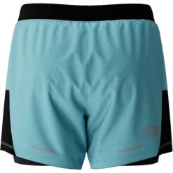 The North Face 2-in-1 Short Dames - Reef Waters/TNF Black -Sportwinkel the north face womens 2 in 1 shorts reef waters tnf black 3 1452422
