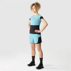 The North Face 2-in-1 Short Dames - Reef Waters/TNF Black -Sportwinkel the north face womens 2 in 1 shorts reef waters tnf black 3 1523895