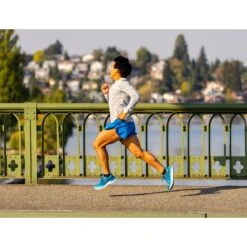 Topo Athletic Cyclone 2 Heren Hardloopschoenen - Blue/aqua -Sportwinkel topo athletic cyclone 2 womens running shoe blue aqua 6 1440272