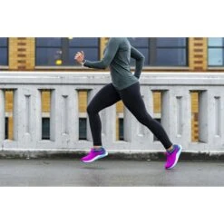 Topo Athletic Ultrafly 3 Hardloopschoenen Dames - Violet/blue 14 Topo Athletic Ultrafly 3 Hardloopschoenen Dames - Violet/blue -Sportwinkel topo athletic ultrafly 3 womens running shoes violet blue 8 1146885