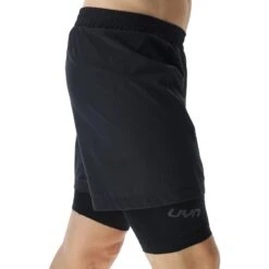 UYN Running Exceleration Performance 2in1 Shorts Heren - Black/Cloud 12 UYN Running Exceleration Performance 2in1 Shorts Heren - Black/Cloud -Sportwinkel uyn running exceleration performance 2in1 shorts black cloud 7 1191836